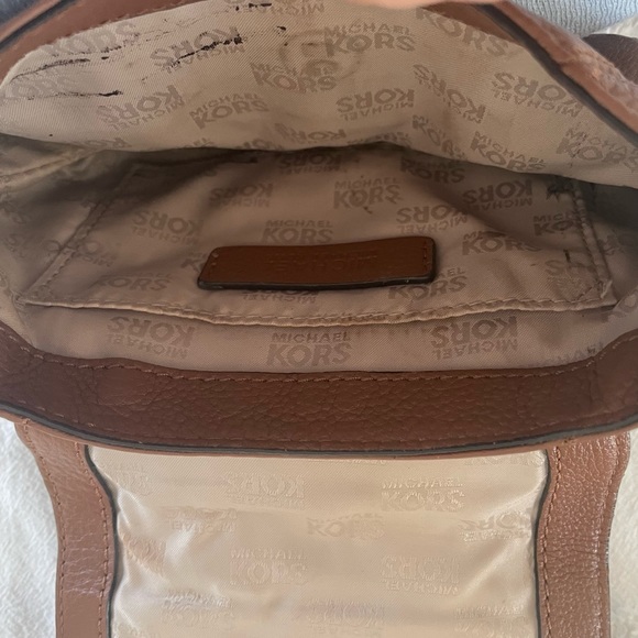 Michael Kors Crossbody - Picture 10 of 10